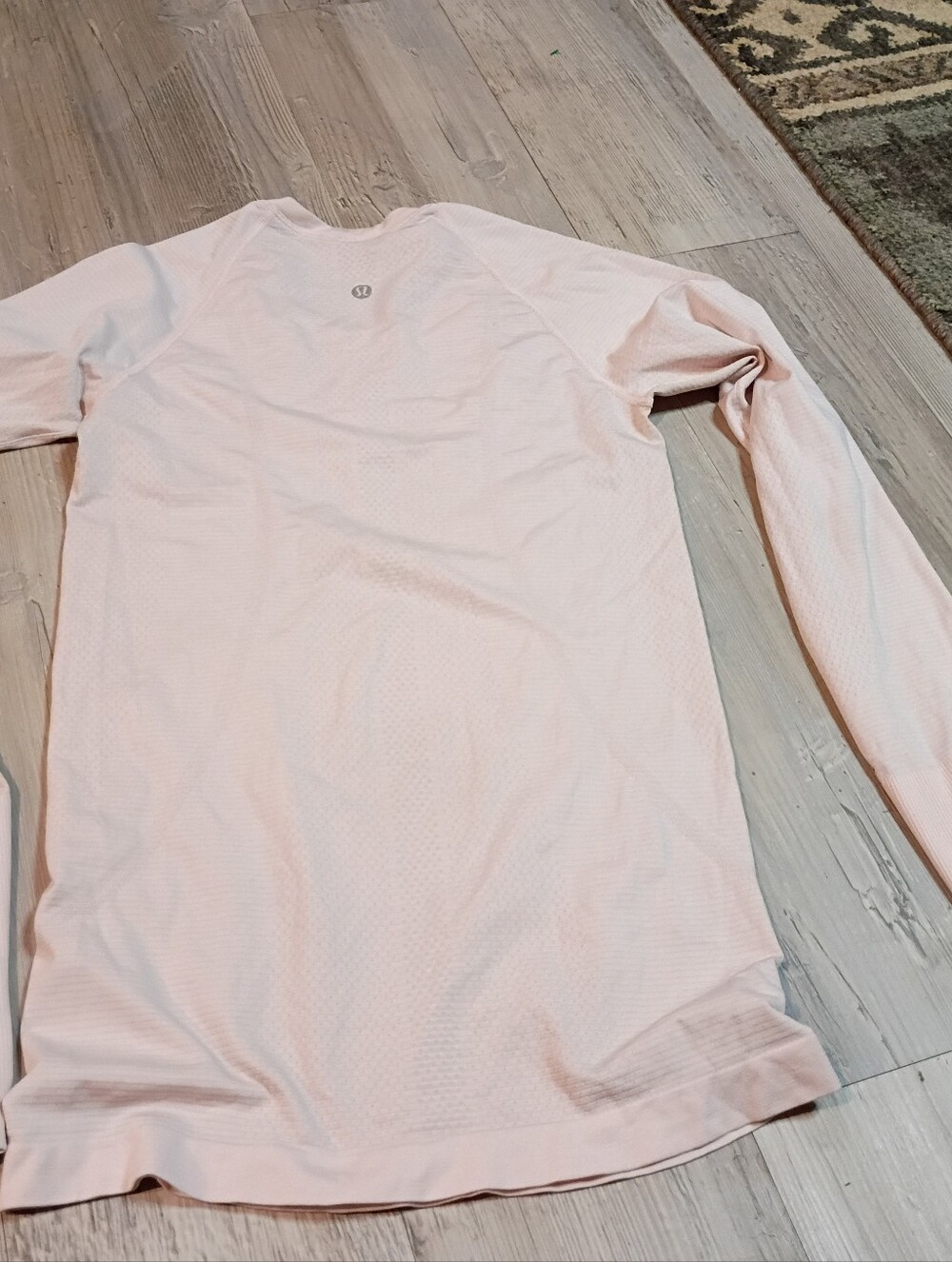 Lululemon - Picture 4 of 5